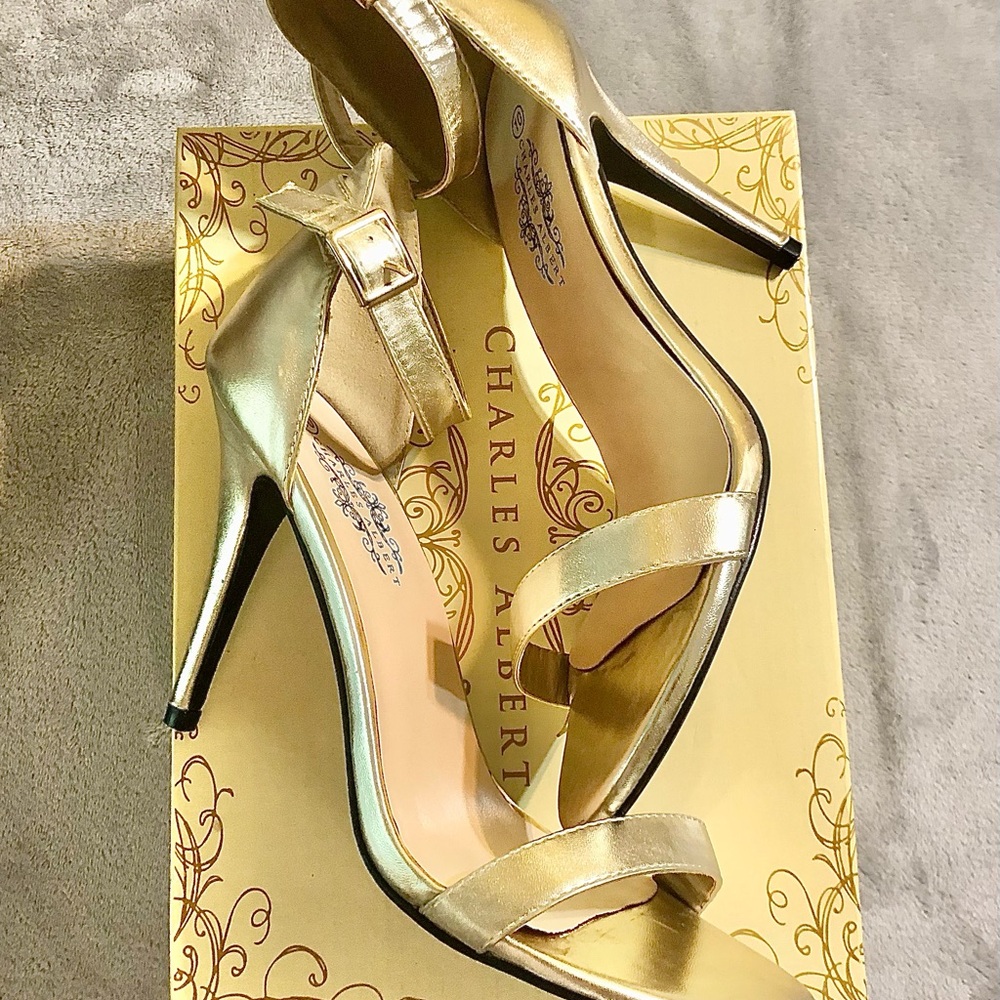 NIB Charles Albert Gold High Heel Sandals